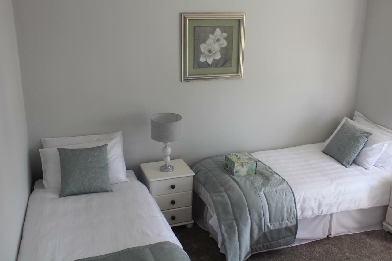 5 Mins Walk To Carrick - Sleeps 12 - Off Road Parking - Modern House Villa Ngoại thất bức ảnh